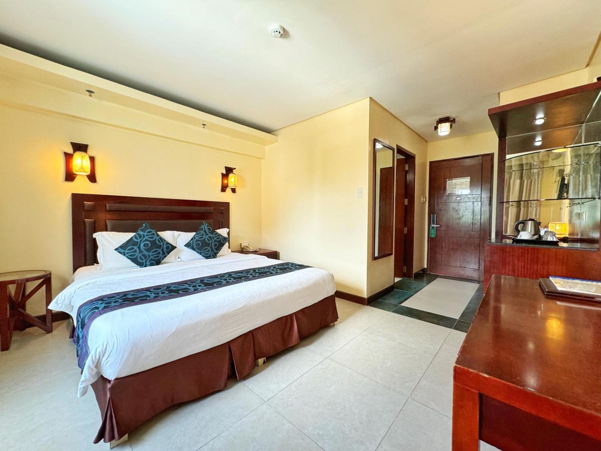 Golden Phoenix Hotel Boracay Manoc-Manoc Екстериор снимка