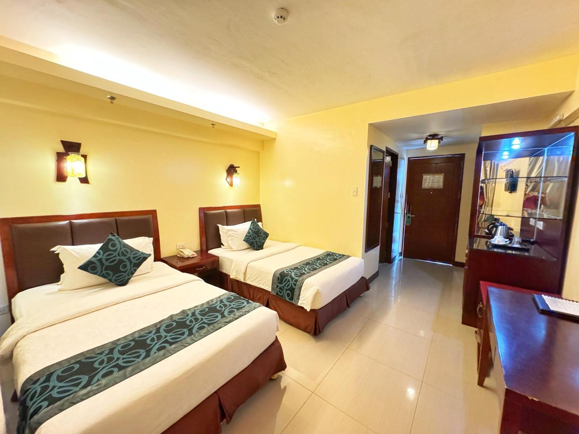 Golden Phoenix Hotel Boracay Manoc-Manoc Екстериор снимка
